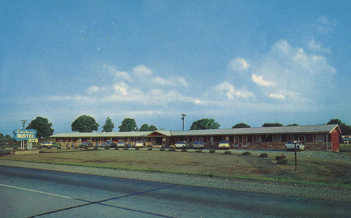 Crestview Motel - Vintage Postcard